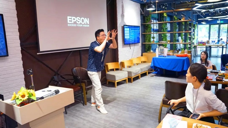 榜樣的力量丨云里物里9月份優秀員工&優秀新人表彰大會圓滿結束