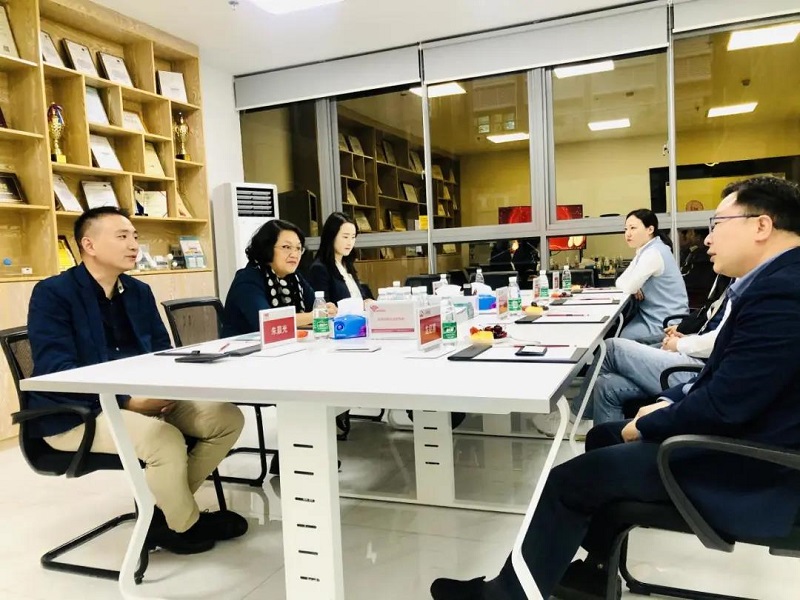 深圳擔保集團領導蒞臨指導工作，云里物里成績驕人備受肯定！